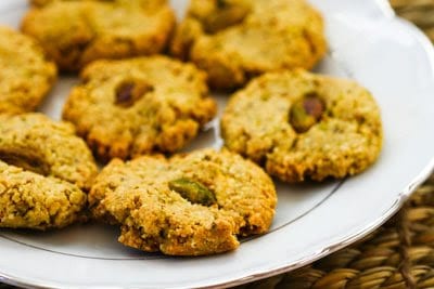 These Sugar-Free and Flourless Pistachio Cookies are perfect for the holidays Sugar-Free Flourless Pistachio Cookies